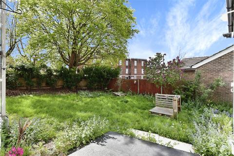 2 bedroom apartment to rent, Thornton Avenue, Streatham Hill, London, SW2