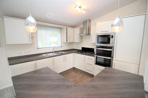 3 bedroom bungalow for sale, Firs Caravan Park, London Road, Little Clacton