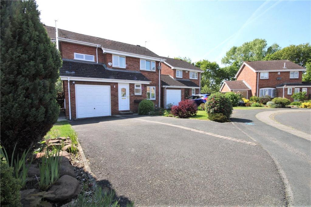 Lombardy Avenue, Greasby, Wirral, Merseyside, CH49 4 bed detached house