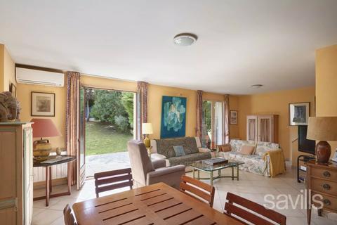 4 bedroom house, Antibes, Cap d'Antibes, 06160, France
