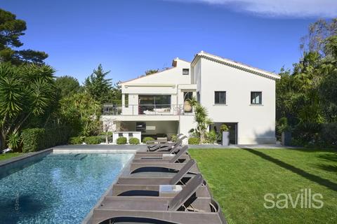 4 bedroom villa, Antibes, Cap d'Antibes, 06160, France