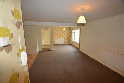 2 bedroom flat for sale, a Lanchester Gardens, Worksop, Nottinghamshire