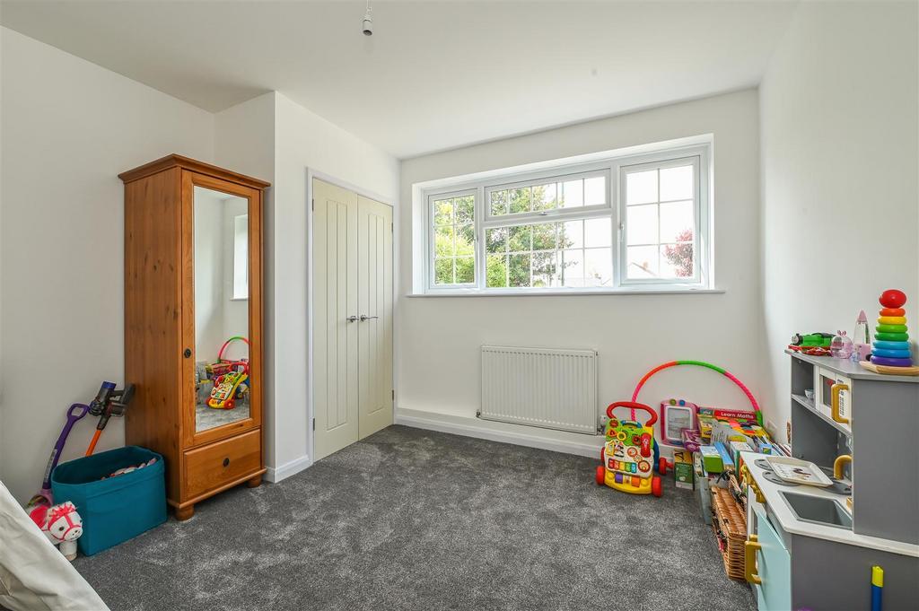Bed 4/Playroom