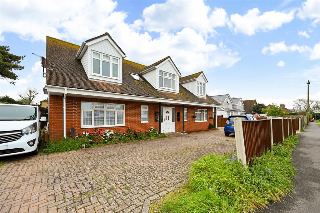 Church Road, Selsey 2 bed apartment to rent £950 pcm (£219 pw)