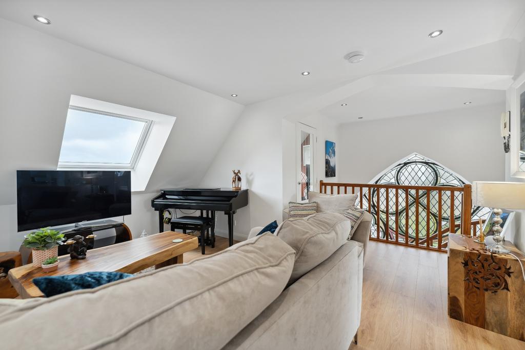 The Old Church, Spinner Street, Balfron, Stirlingshire, G63 0TP 2 bed