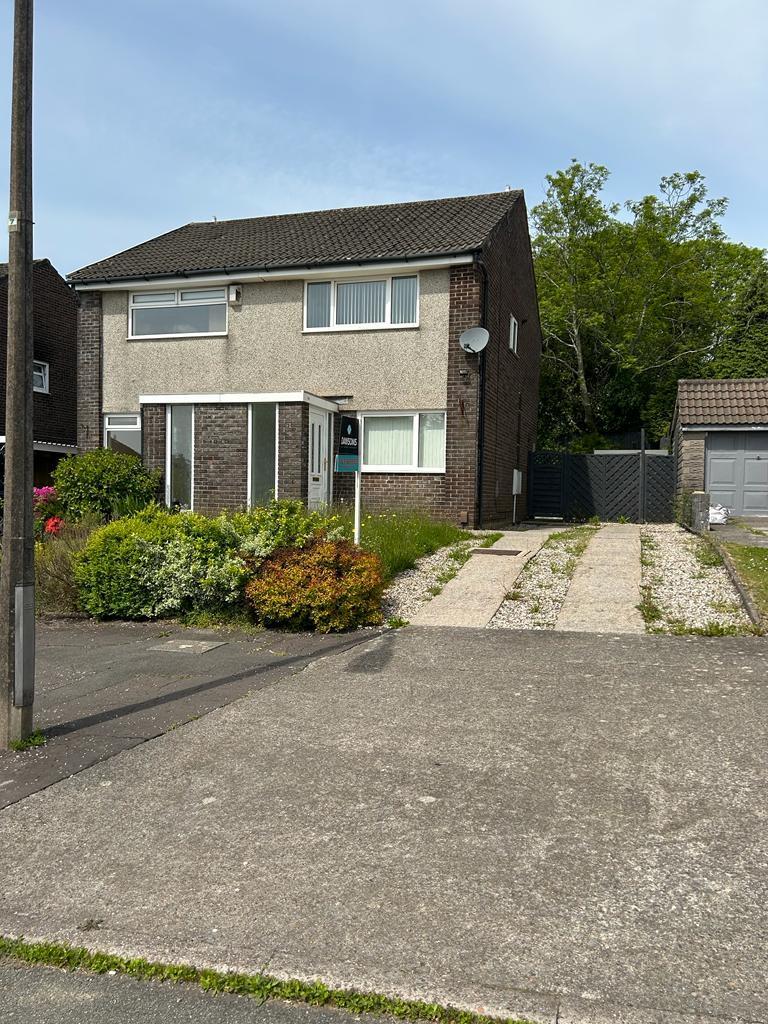 Rhodfa'r Dryw, Cwmrhydyceirw, Swansea 2 bed semidetached house for
