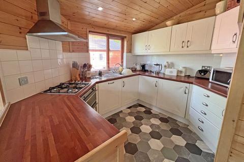 2 bedroom lodge for sale, Astbury, Bridgnorth WV16