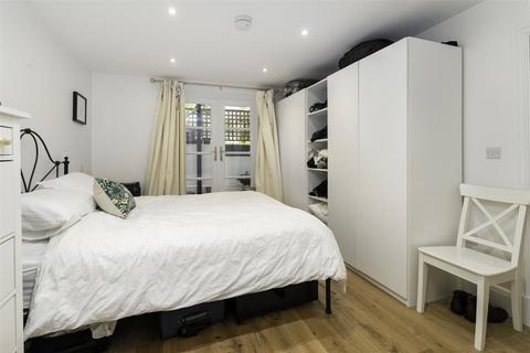 2 bedroom apartment to rent, Aubert Park, London, N5