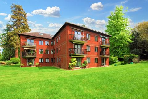 2 bedroom apartment to rent, Laustan Close, Guildford, Surrey, GU1