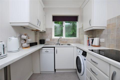 2 bedroom apartment to rent, Laustan Close, Guildford, Surrey, GU1