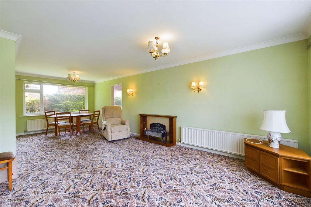 Living/Dining Room