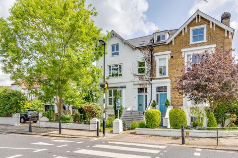 2 bedroom apartment for sale, Queens Road, Teddington