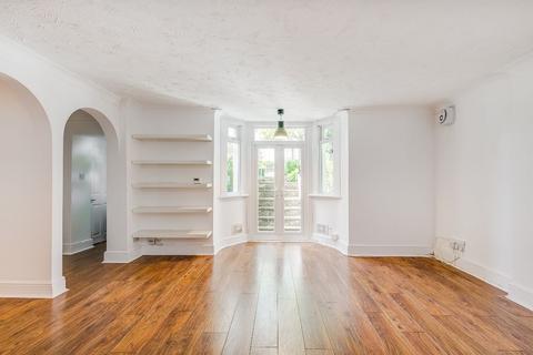 2 bedroom apartment for sale, Queens Road, Teddington