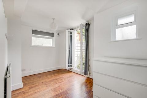 2 bedroom apartment for sale, Queens Road, Teddington