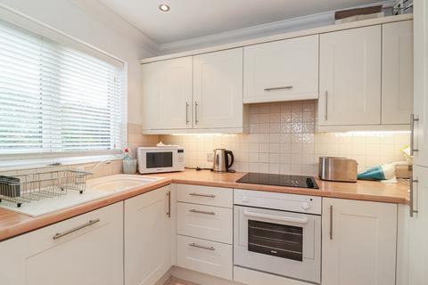 2 bedroom flat for sale - The Grange, High Street, Abbots Langley, Herts, WD5