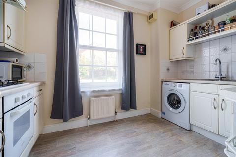 2 bedroom flat for sale - The Hornet, Chichester, PO19