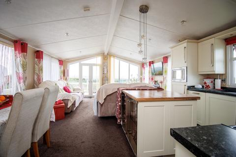 2 bedroom lodge for sale, Spruce Ridge, Gristhorpe YO14