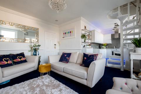 2 bedroom apartment for sale - Central Beach, Lytham St. Annes, FY8