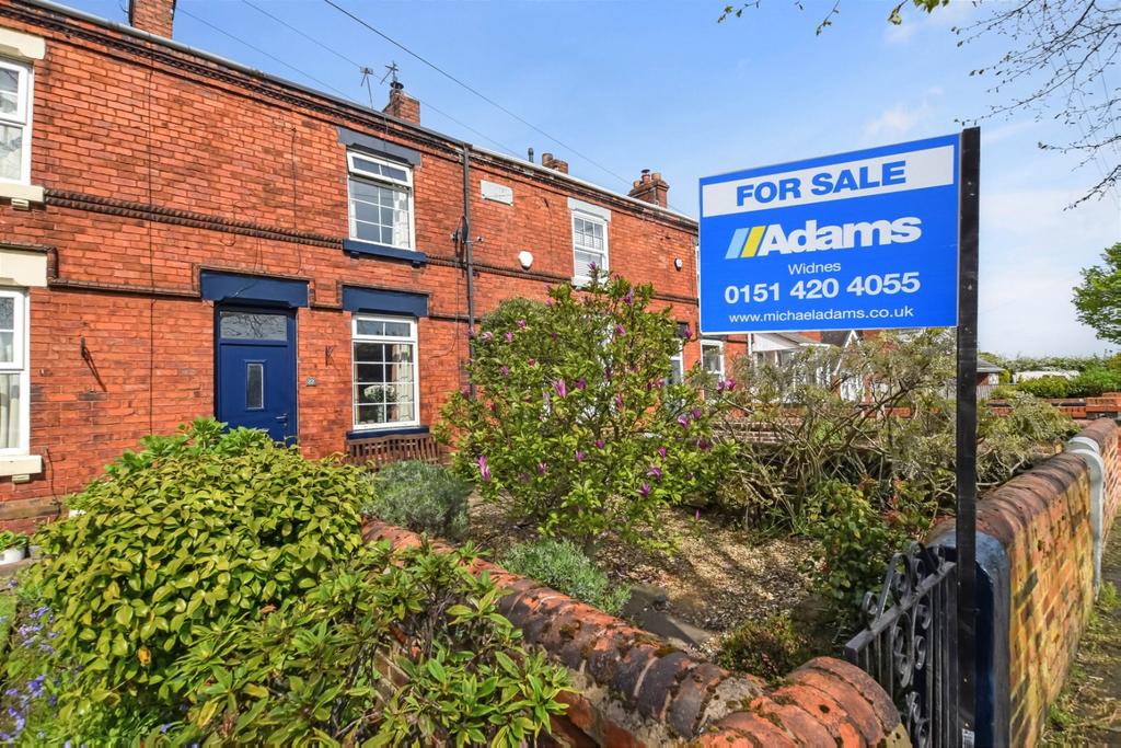 Lunts Heath Road, Farnworth, Widnes 2 bed cottage £200,000