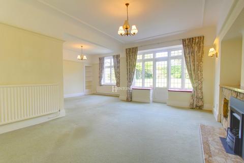 4 bedroom detached house to rent, Ty-Gwyn Crescent, Penylan, Cardiff