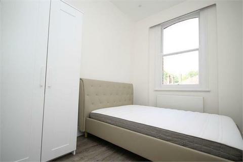 2 bedroom flat to rent, St Pauls Avenue, Willesden Green