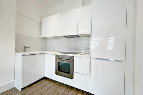 2 bedroom flat to rent, St Pauls Avenue, Willesden Green