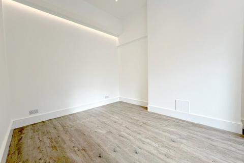 2 bedroom flat to rent, St Pauls Avenue, Willesden Green