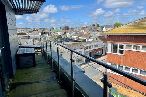 2 bedroom penthouse to rent, Queen Street, Barnstaple, EX32