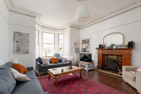 15/3 Bernard Terrace, Edinburgh, EH8 9NU