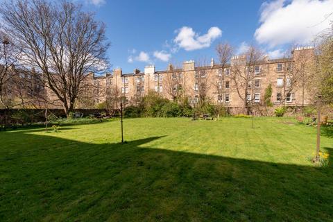 15/3 Bernard Terrace, Edinburgh, EH8 9NU