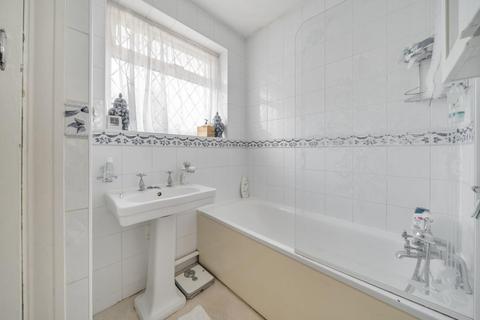 1 Worcester Close, Croydon, CR0 8HT