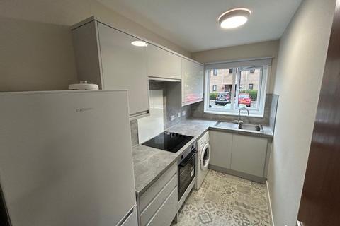 1 bedroom flat to rent, Allanfield, Leith, Edinburgh, EH7