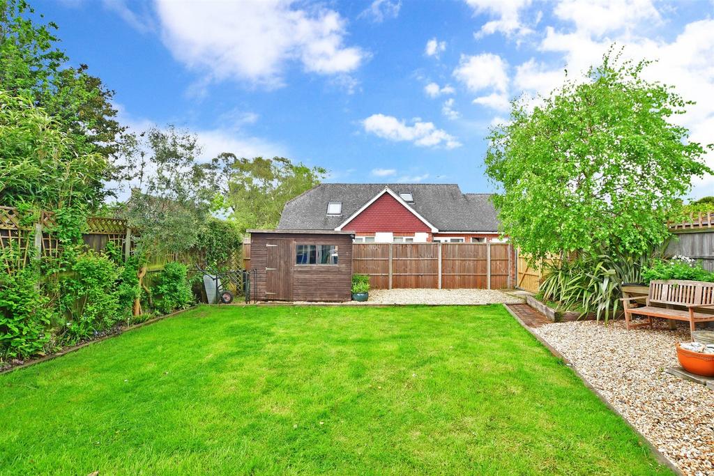 Seaton Close, Littlehampton, West Sussex 3 bed detached house for sale