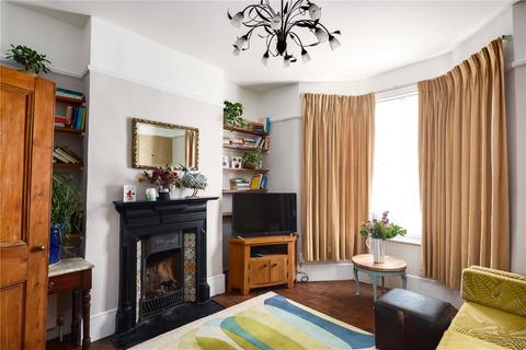 10 Coopersale Road, London, E9 6BA