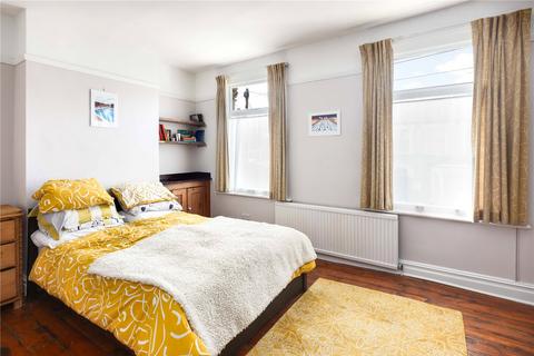 10 Coopersale Road, London, E9 6BA