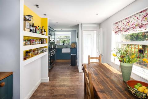 10 Coopersale Road, London, E9 6BA