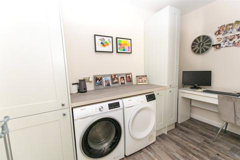7 Brierley Close, Dunstable, LU6 3NB