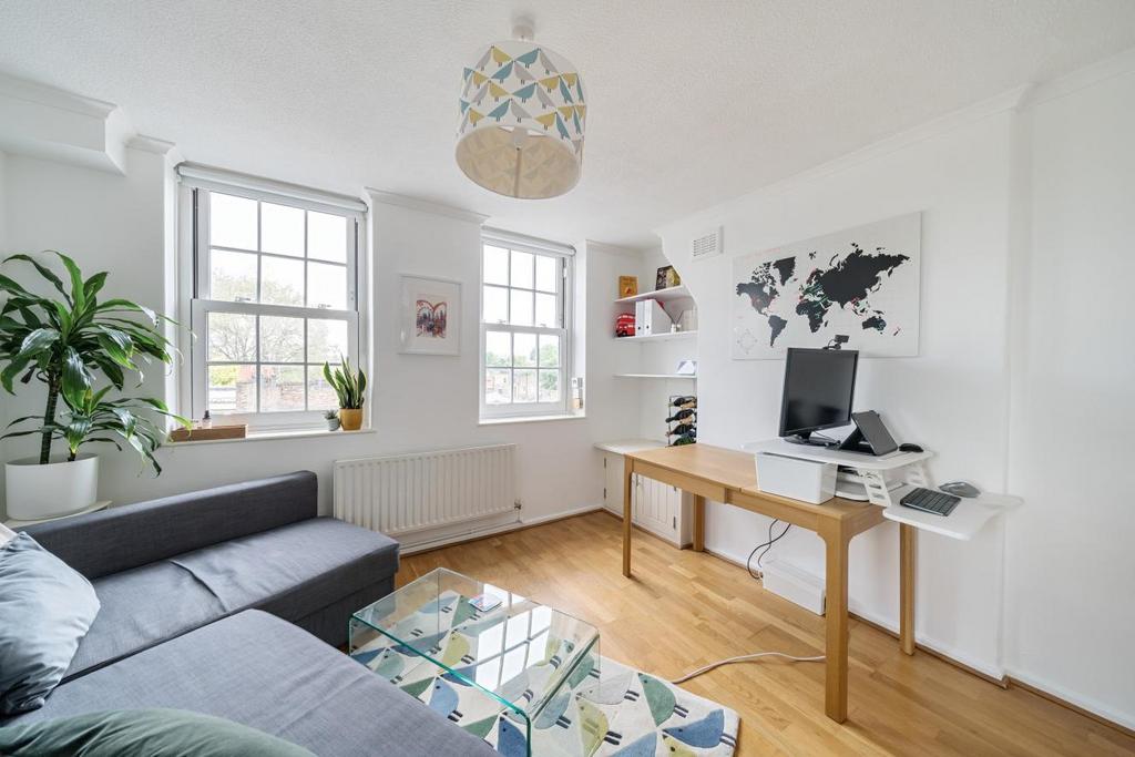 Lloyd Baker Street, Kings Cross 2 bed flat for sale £575,000