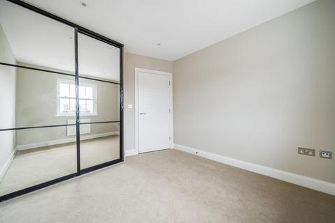 1 bedroom apartment to rent, Walton-on-Thames