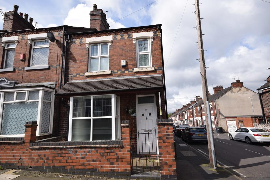 Barthomley Road, Birches head 2 bed end of terrace house £675 pcm (£