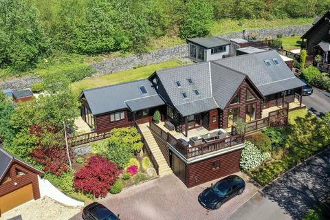 4 bedroom detached house for sale - Oakmead Road, Llanharan, CF72 9FB