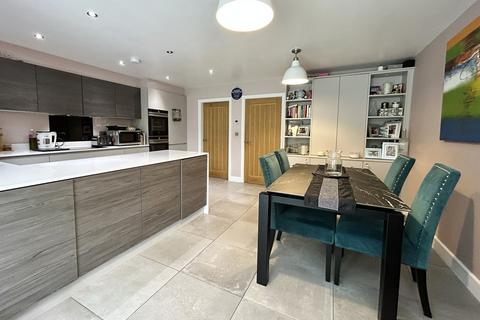 4 bedroom detached house for sale - Tilehouse Green Lane, Knowle