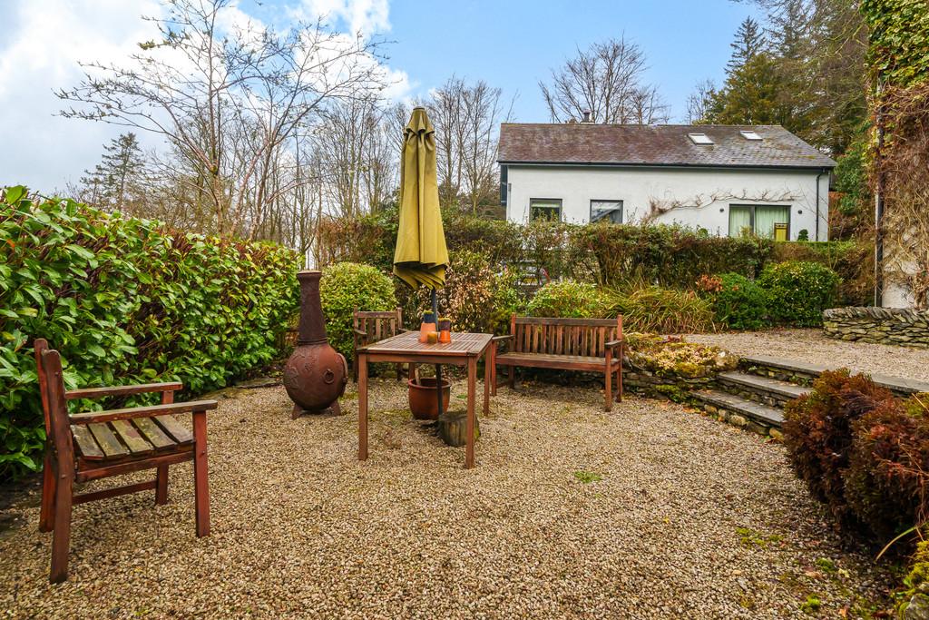 Gravelled Seating Area