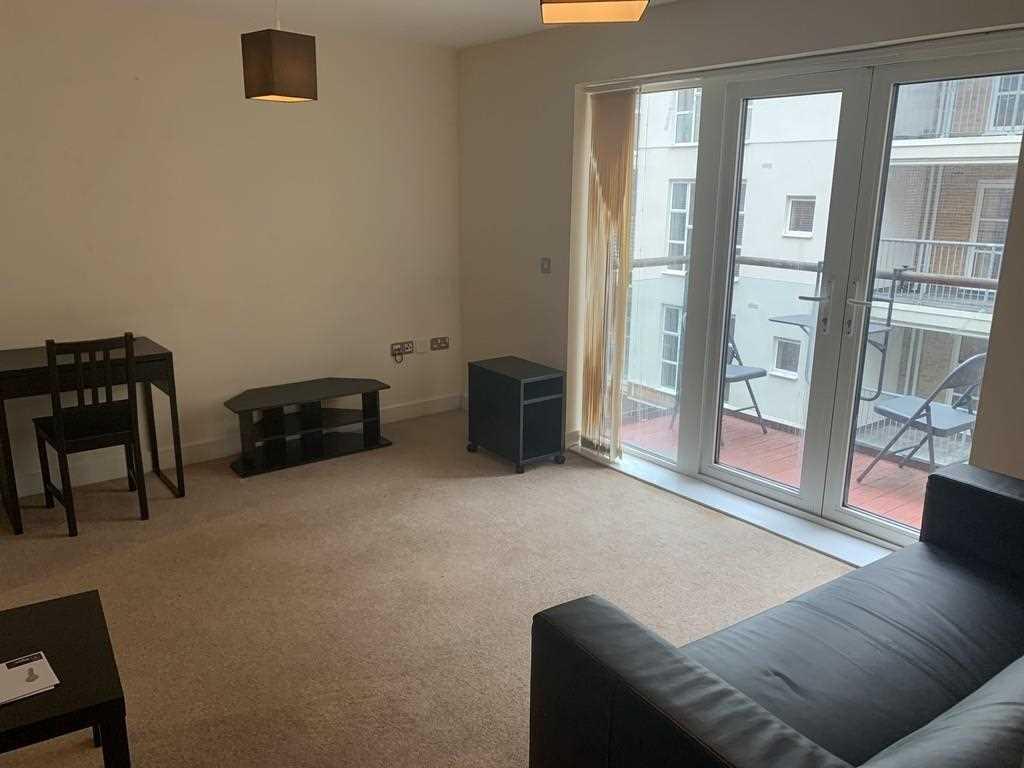 Oceana Boulevard, Lower Canal Walk, Southampton 1 bed apartment for