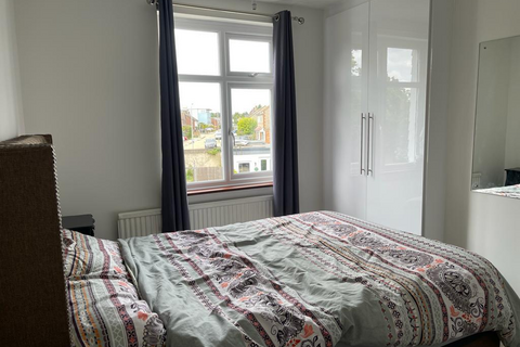 1 bedroom in a house share to rent, Mawney Rd, Romford RM7