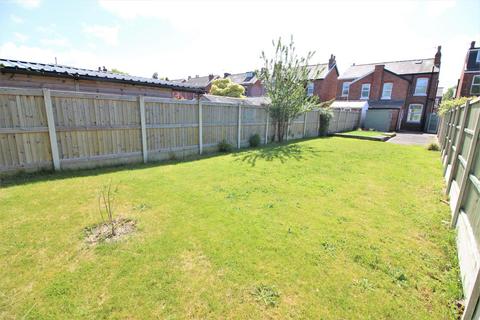 3 bedroom semi-detached house to rent, Beacham Road, Southport, Southport, PR8