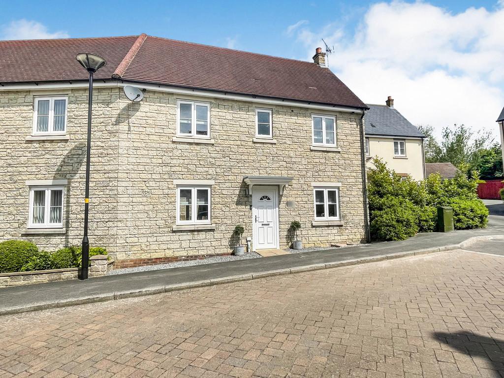 Purcell Road, Redhouse, Swindon 3 bed semidetached house for sale £