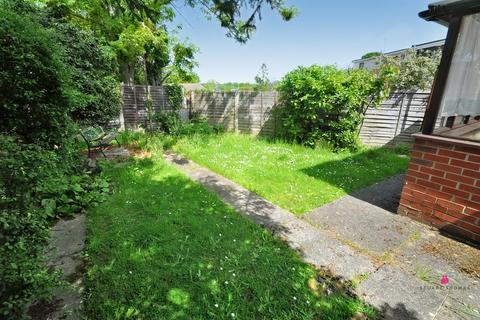 31 Ashdown Crescent, Benfleet, SS7 2LJ