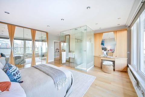 3 bedroom flat for sale - Smugglers Way, Wandsworth Town, London, SW18