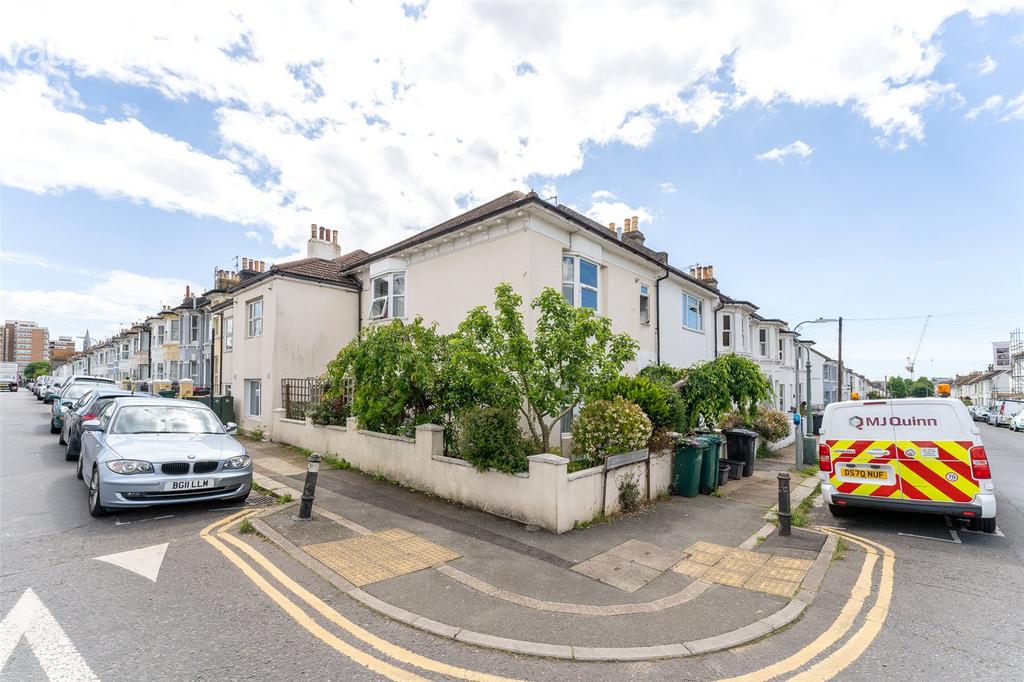 Westbourne Street, Hove, East Sussex... 1 bed flat £1,100 pcm (£254 pw)